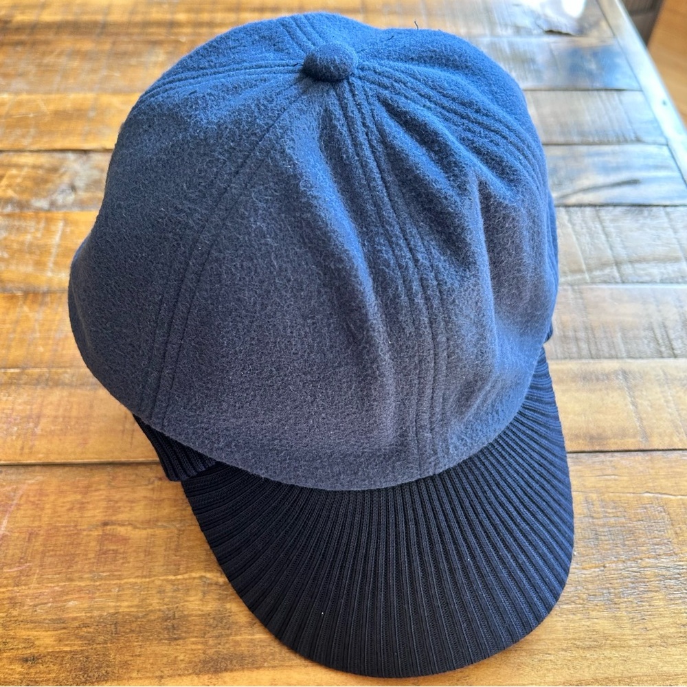 Men's Navy Wool Cap with Black Ribbed Visor - Classic Casual Hat